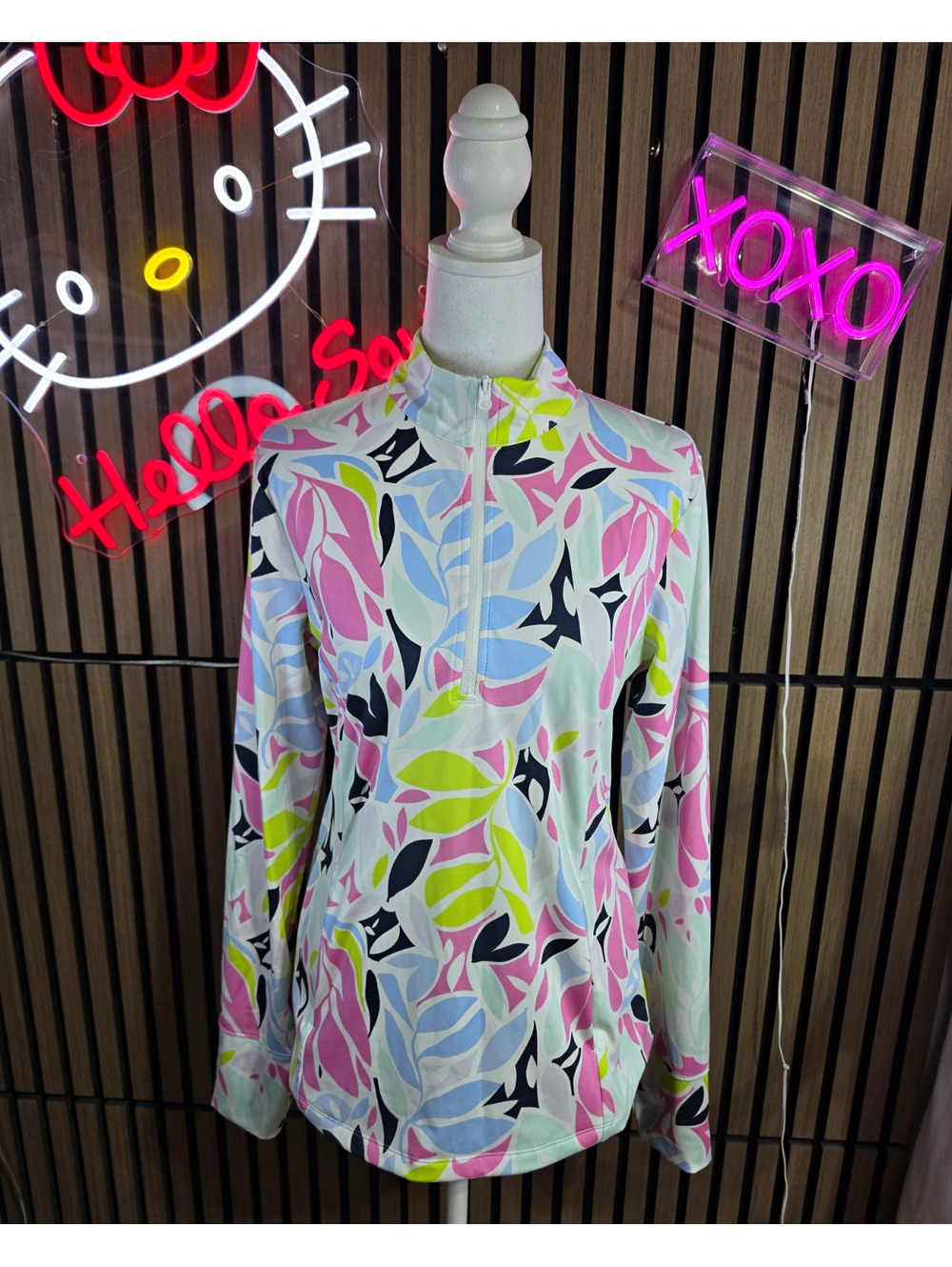 Tommy Bahama Golf Women's M Floral Multicolor 1/4 Zip Stretch Mock Neck Polo